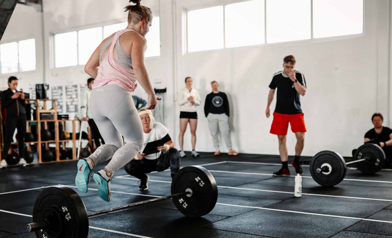 CrossFit Open - Burpee over the bar